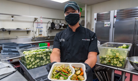 Mama’s Kitchen strives to provide nutritional support to San Diego residents at risk of malnutrition due to critical illness such as HIV, cancer, congestive heart failure and type 2 diabetes, and chronic kidney disease.