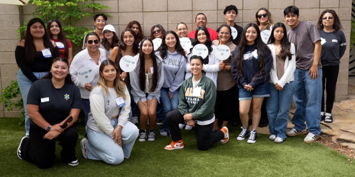 Group photo of Teens Rise participants